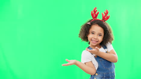 Weihnachten,-Grüner-Bildschirm-Und-Ein-Mädchen-Präsentieren