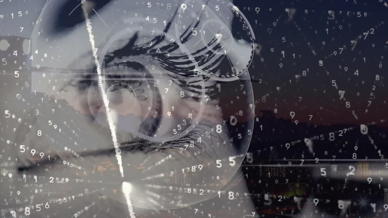 animación de procesamiento de datos sobre mujeres ojo en fondo negro