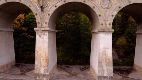 Viadukt-In-Österreich,-Semmeringbahn,-Filmischer-Drohnenschuss