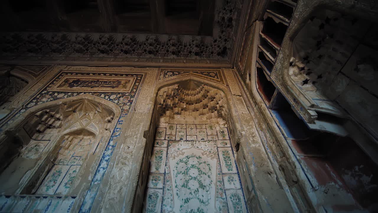 ciudad de bujara, uzbekistán dentro de la casa antigua decoración de la ruta de la seda