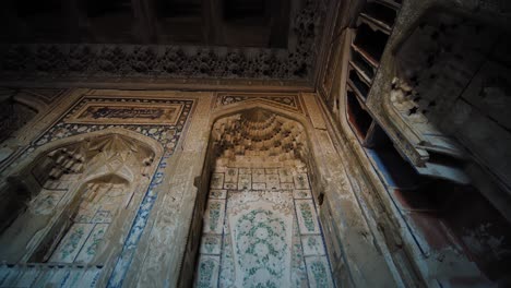 ciudad de bujara, uzbekistán dentro de la casa antigua decoración de la ruta de la seda