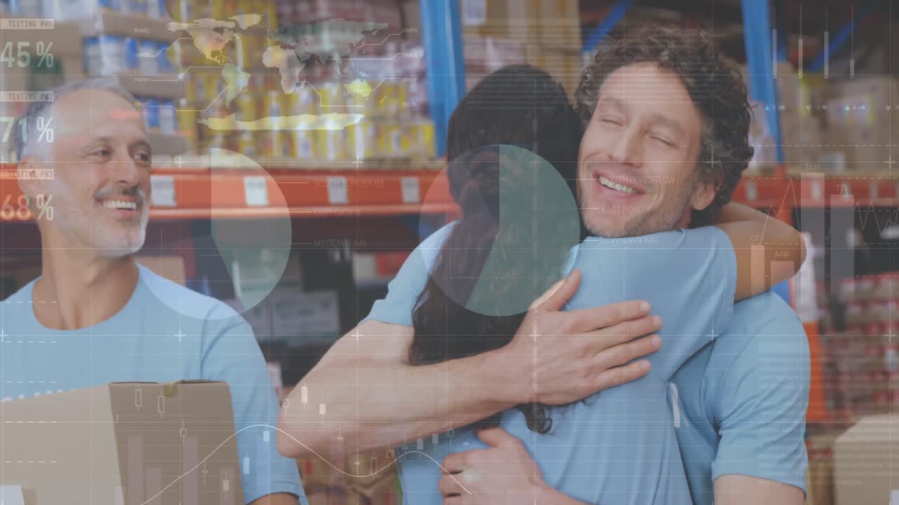 animación del procesamiento de datos financieros en tres diferentes trabajadores de almacén