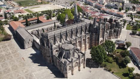 Batalha-Monastery,-gothic-landmark-and-Unesco-world-heritage-site