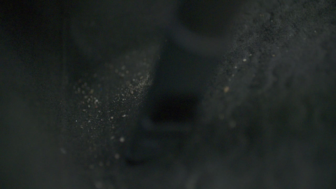 aspiradora en coche a cámara lenta