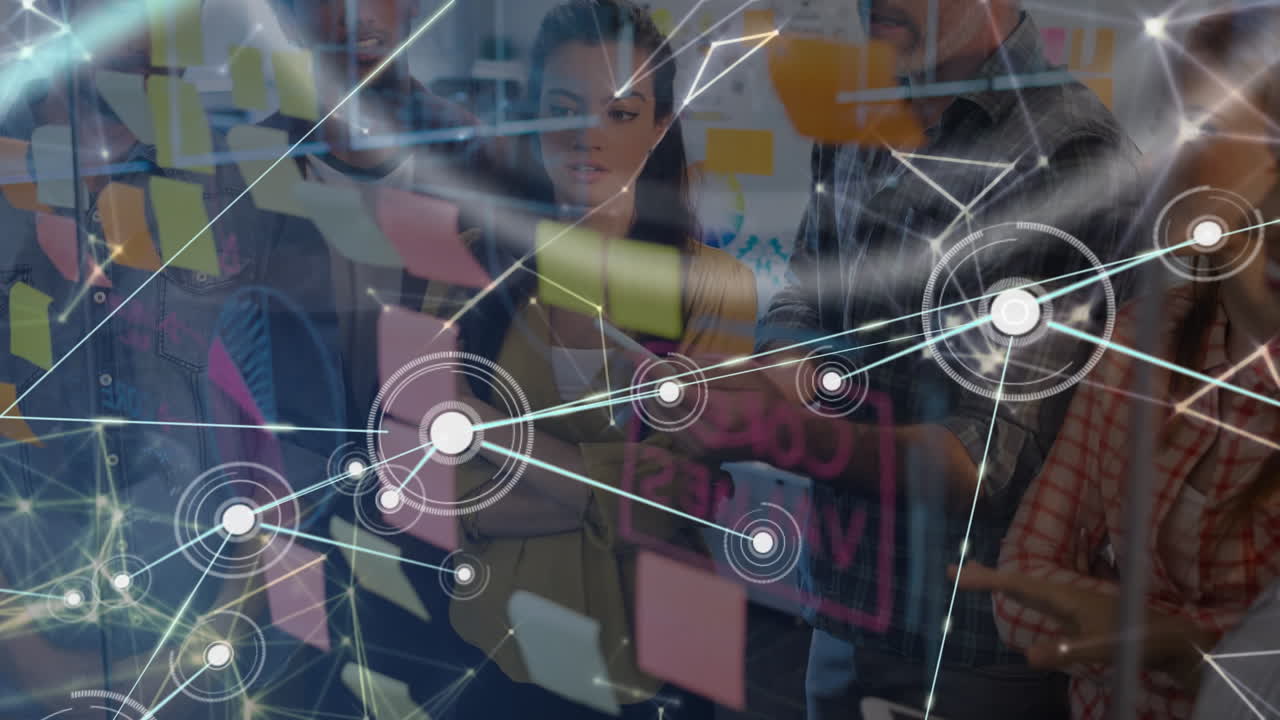 animación de una red de conexiones entre diversos colegas masculinos y femeninos de lluvia de ideas en la oficina