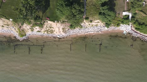 Vogelperspektive-Auf-Die-Neue-Küstenlinie-Am-Lake-Michigan