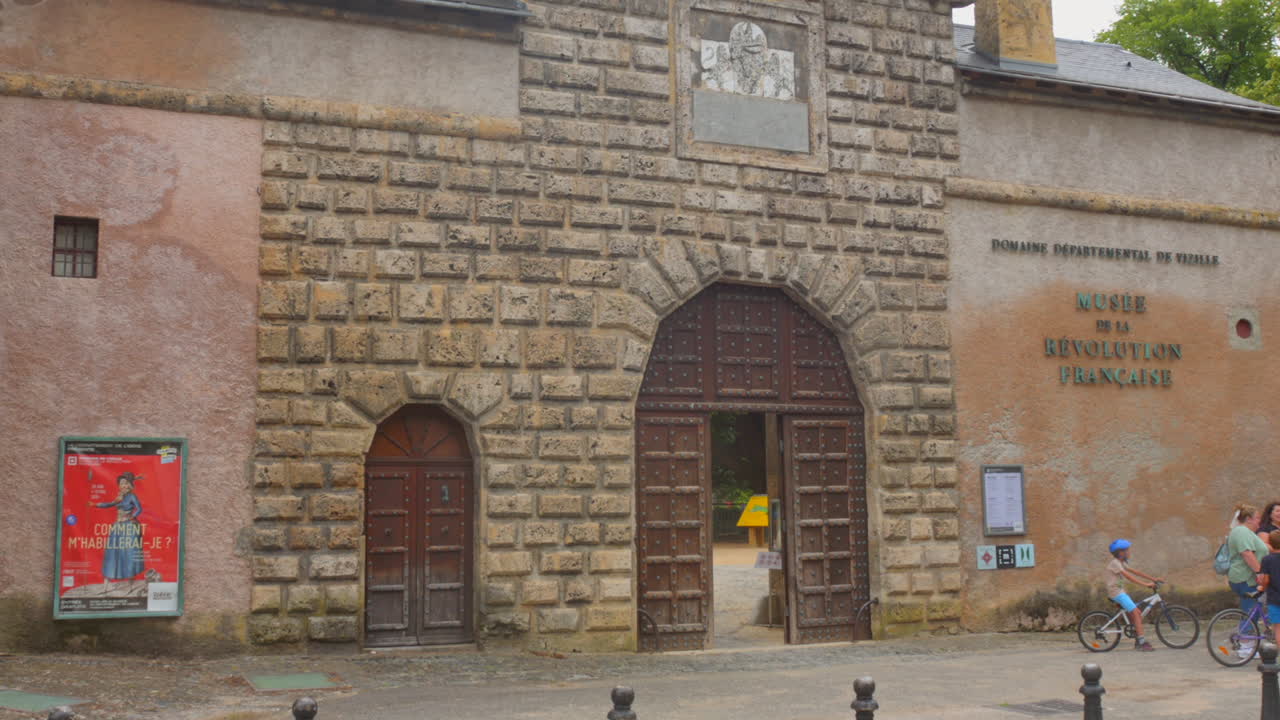 A Family Visits the Museum of the French Revolution
