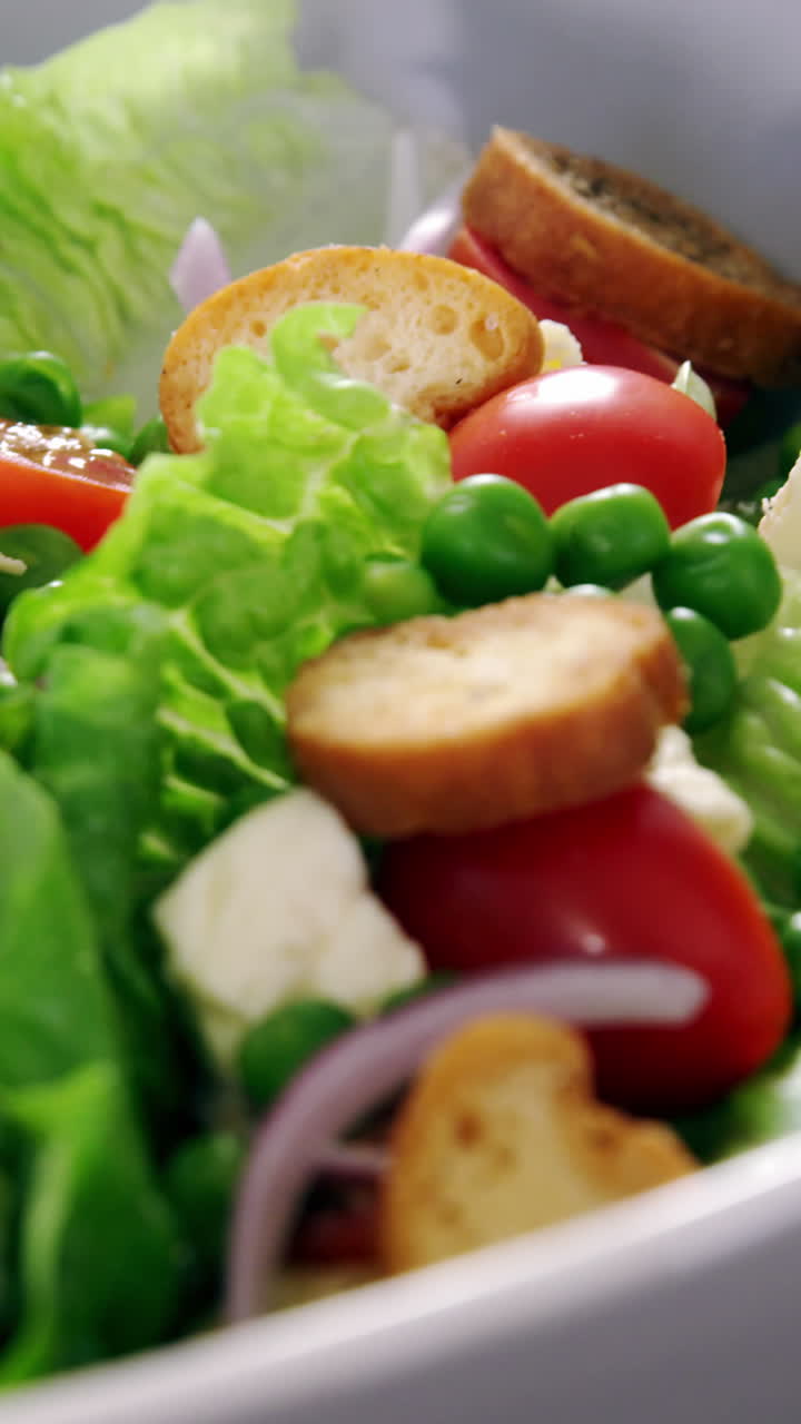 ensalada en un tazón