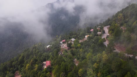 las gemas ocultas de murree: vistas aéreas de la estación de la colina