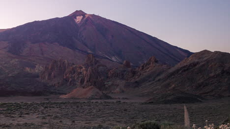 puesta de sol en el parque nacional del teide, tenerife, islas canarias