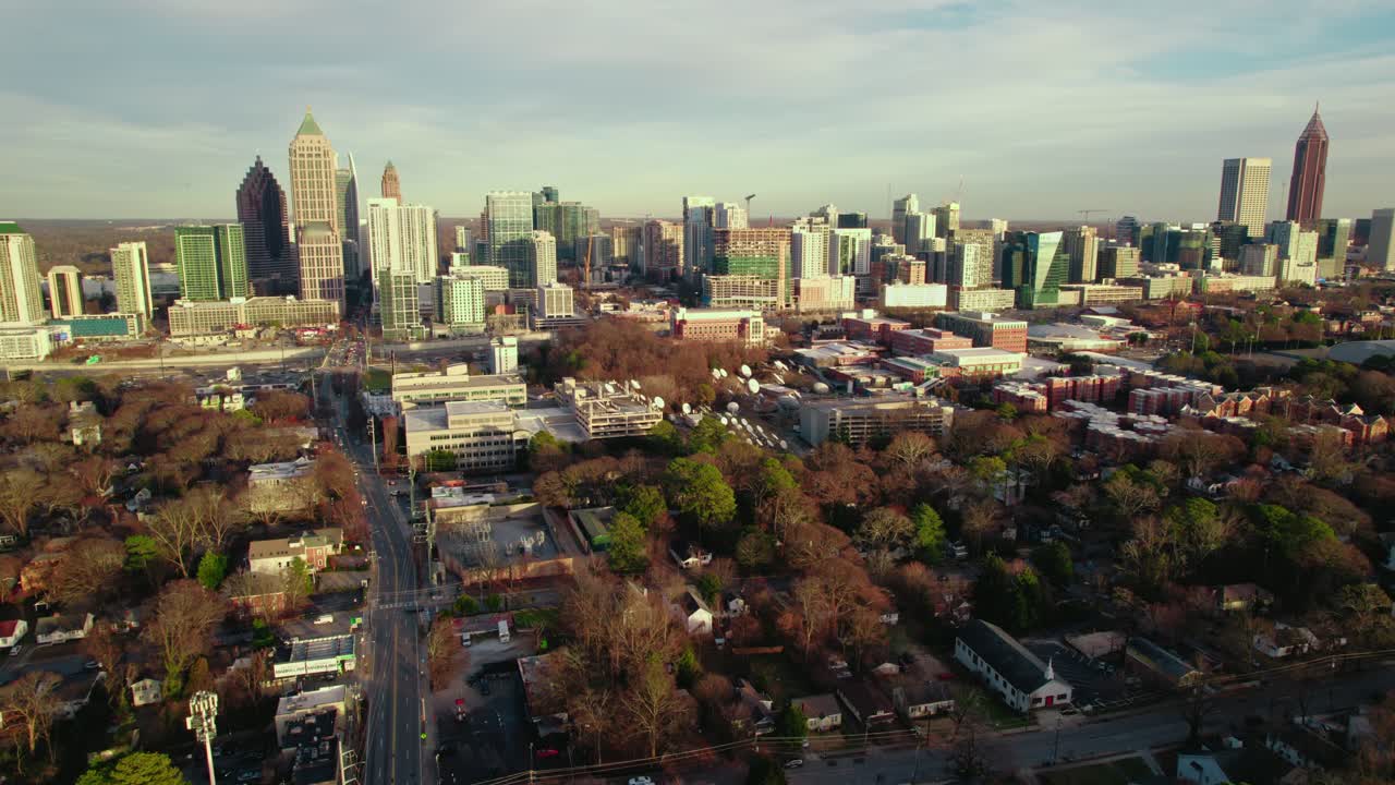Veduta aerea del paesaggio urbano del Nord di Atlanta