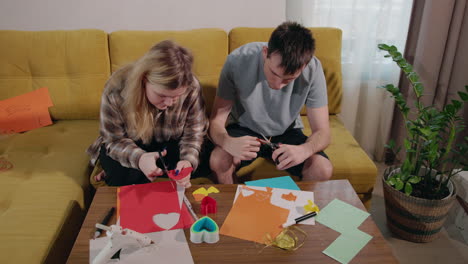 crear tarjetas de pareja juntos en casa