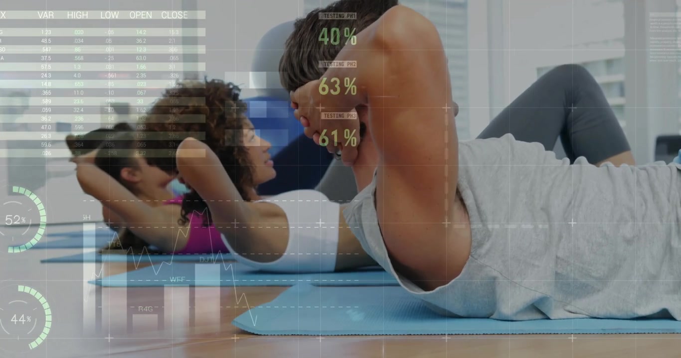 Participantes de fitness flexionando el torso hacia arriba, actualizando gráficos de barras y circulares para monitorear el rendimiento.