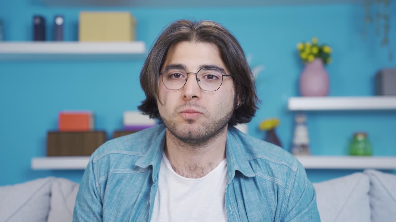 un joven despectivo y desconsiderado.