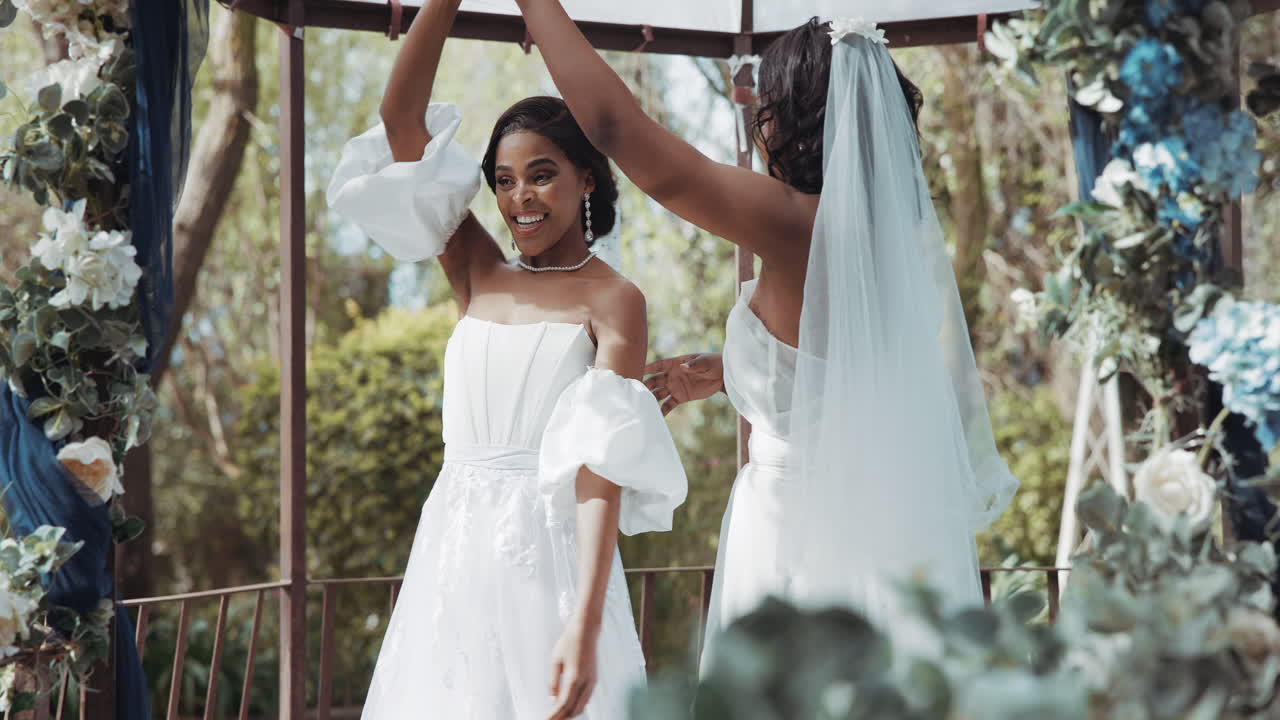 레즈비언, 결혼 및 커플 댄스 결혼식에서