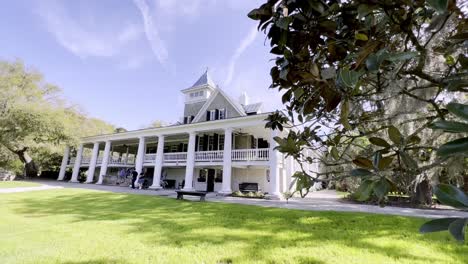 Plantagenhaus-In-Magnolia-Gardens-In-Charleston,-South-Carolina