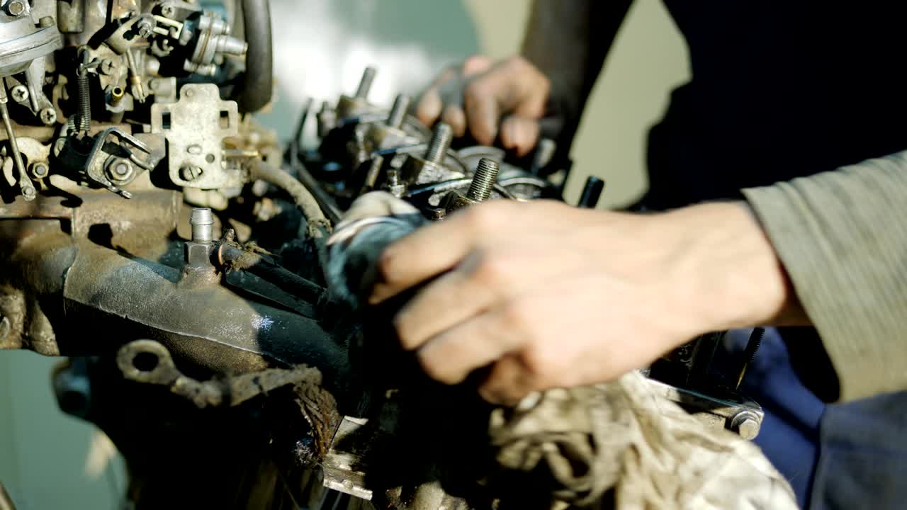 reparación de motores de automóviles viejos