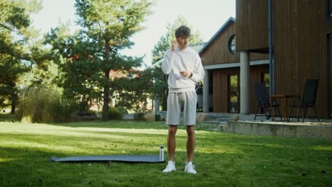 man doing outdoor workouts