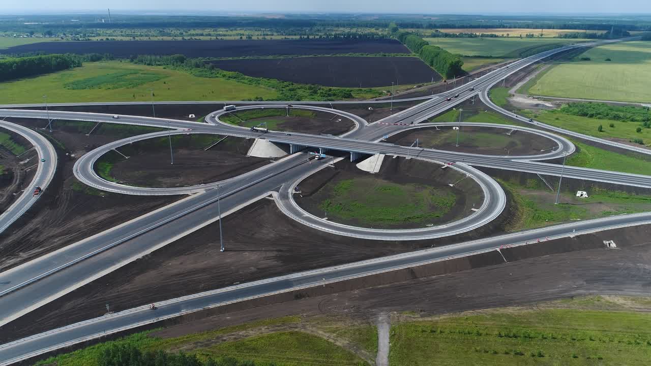 vista aérea del cruce de la autopista.