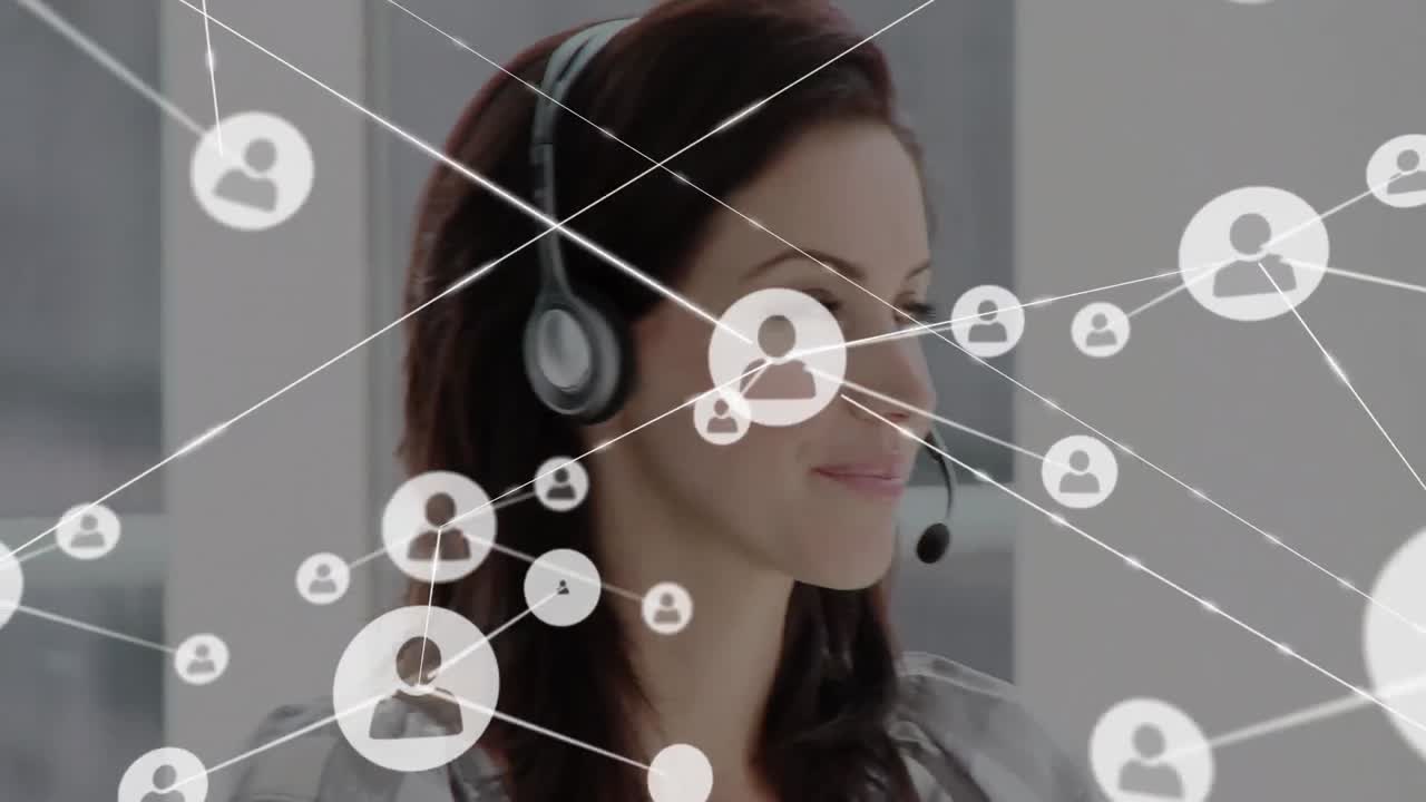animación de una red de conexiones e iconos sobre una mujer de negocios con auriculares