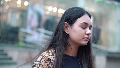 KOLKATA,INDIA:-Portrait-of-a-beautiful-smiling-brunette-girl