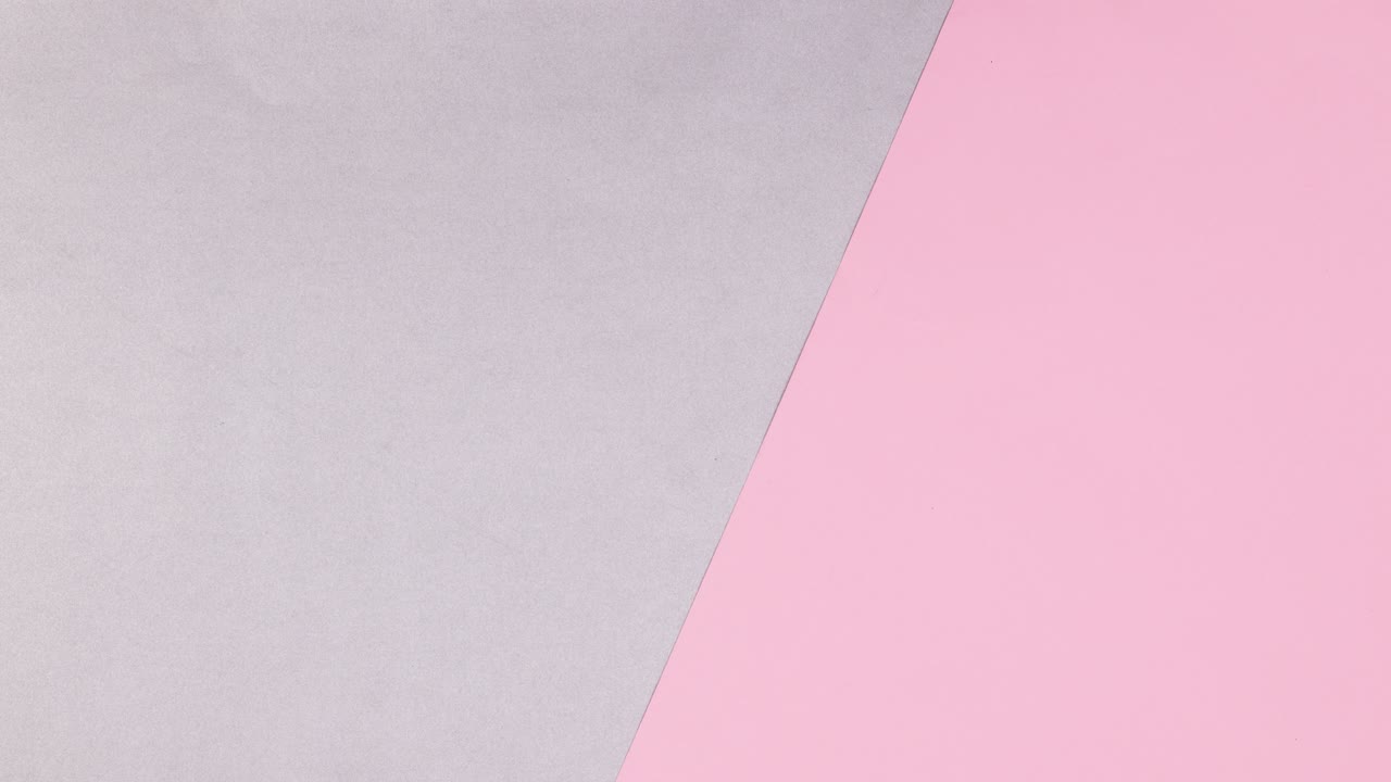 aparecen herramientas y accesorios para la manicura y pedicura de uñas.