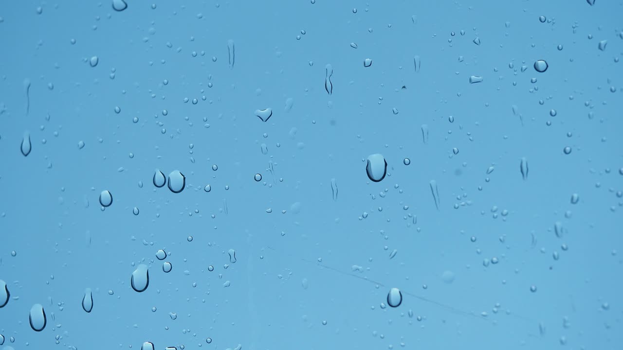 gotas de agua en el vidrio