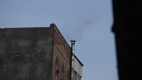 yemeni bakery 's jemni rising smoke on early morning