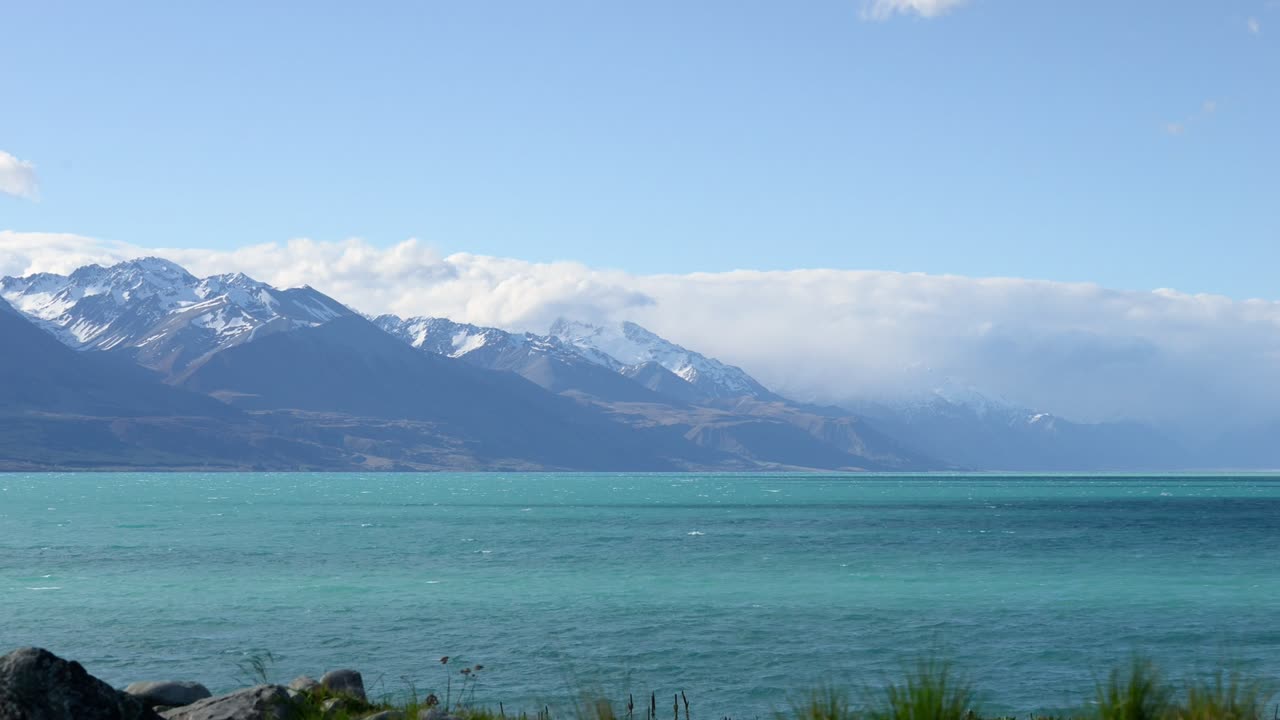 마운트 쿡을 향해 당기는 구름의 시간 경과