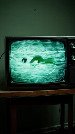 vintage-fernseher mit statischem bild