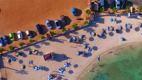 ayia napa ayia thekla iglesia soleada de chipre en la playa con agua de mar turquesa cristalina