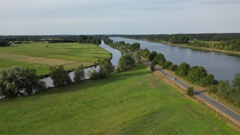 Fliegen-In-Der-Nähe-Des-Nord-Ostsee-Kanals-Mit-Schöner-Aussicht