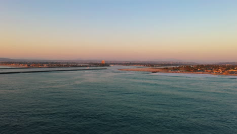 Socal-coastal-community-of-Ocean-Beach-in-California,-drone-view