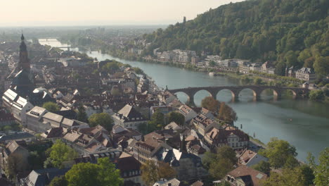 Paisaje-Urbano-Del-Casco-Antiguo-Y-El-Puente-De-Heidelberg