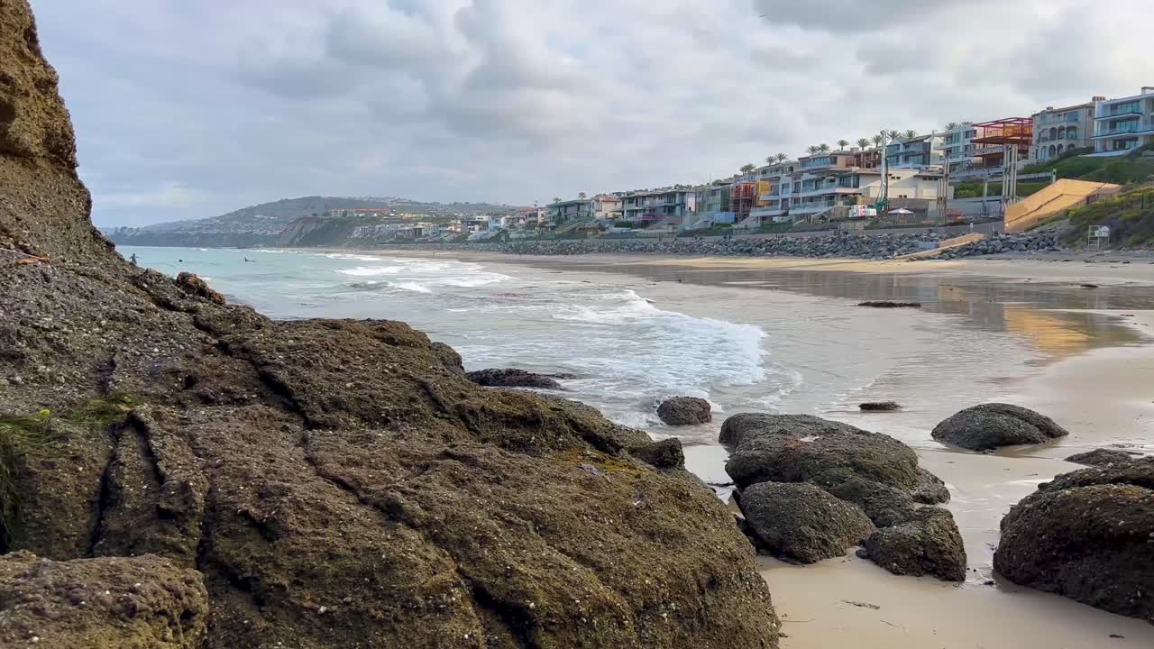 un hermoso amanecer en dana point, california