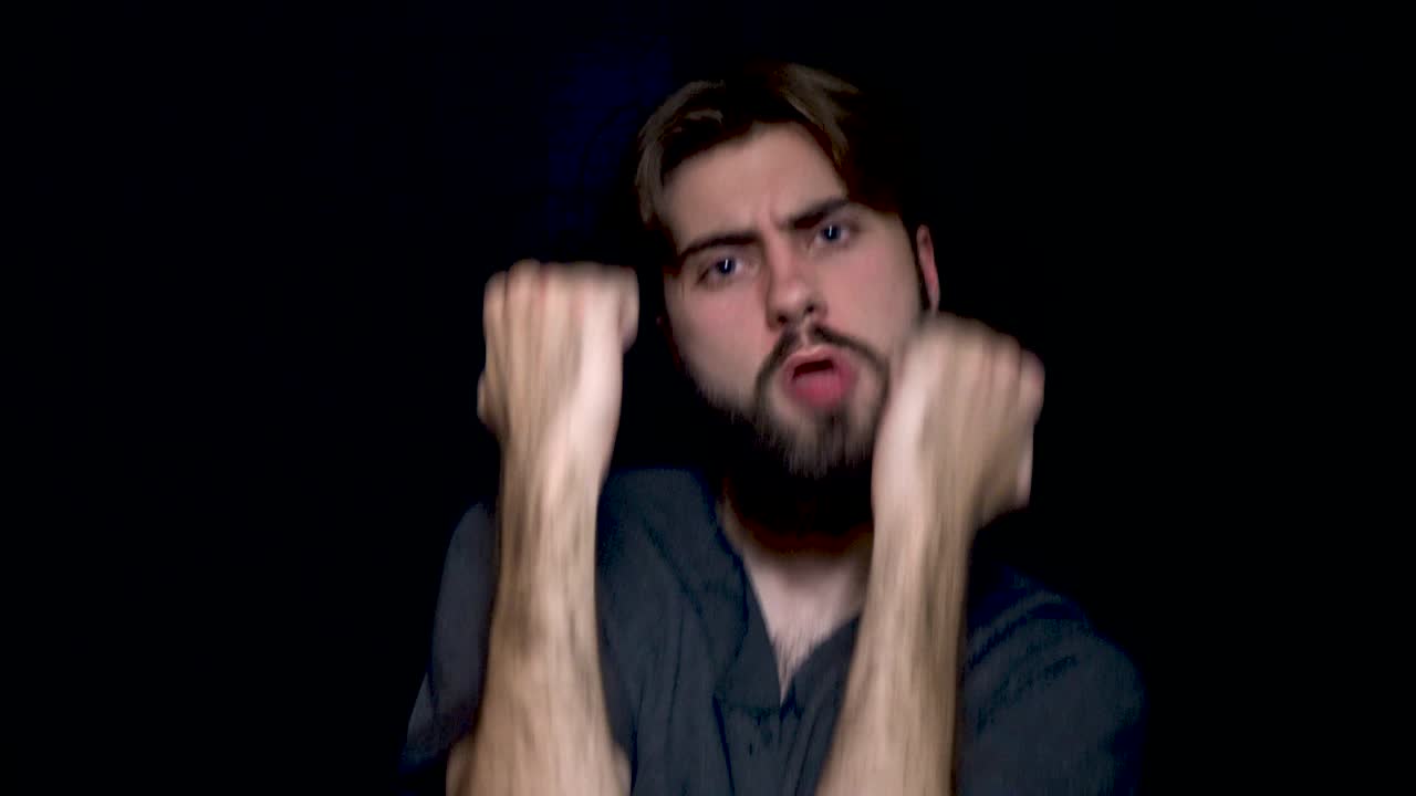 분노와 좌절감을 표현하는 남자