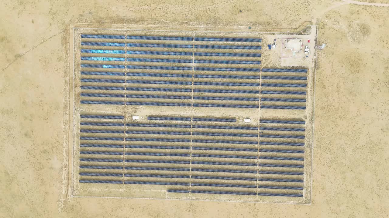 vista aérea de una gran granja solar