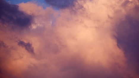timelapse de nubes al atardecer