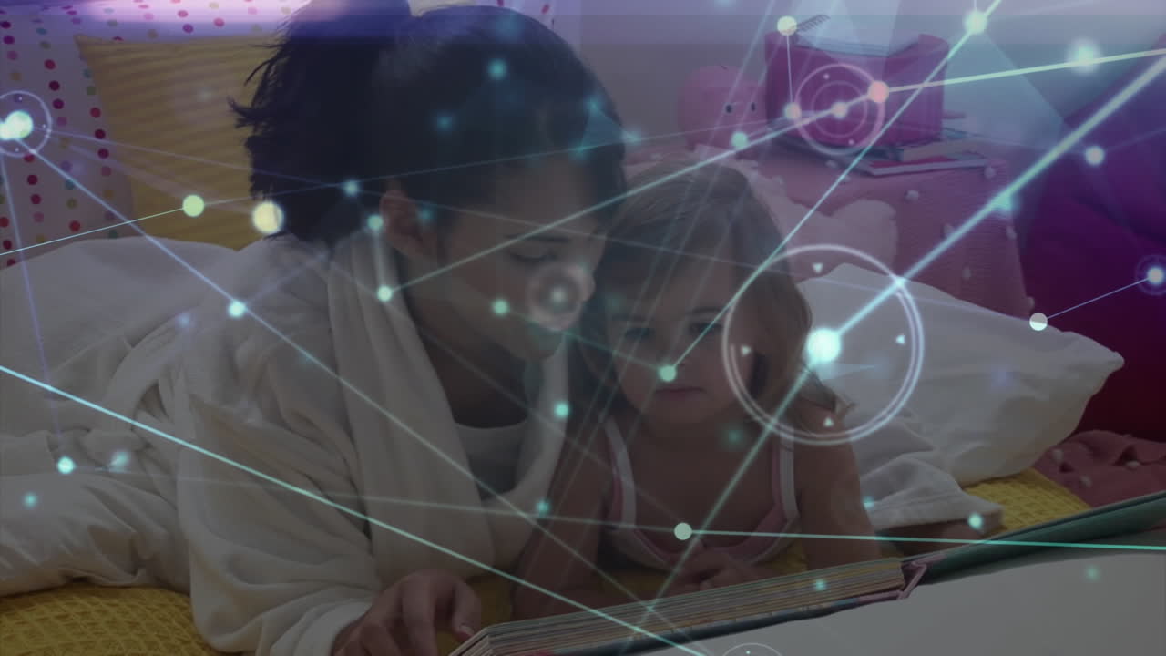 animación de madre e hija sobre el procesamiento de datos en segundo plano