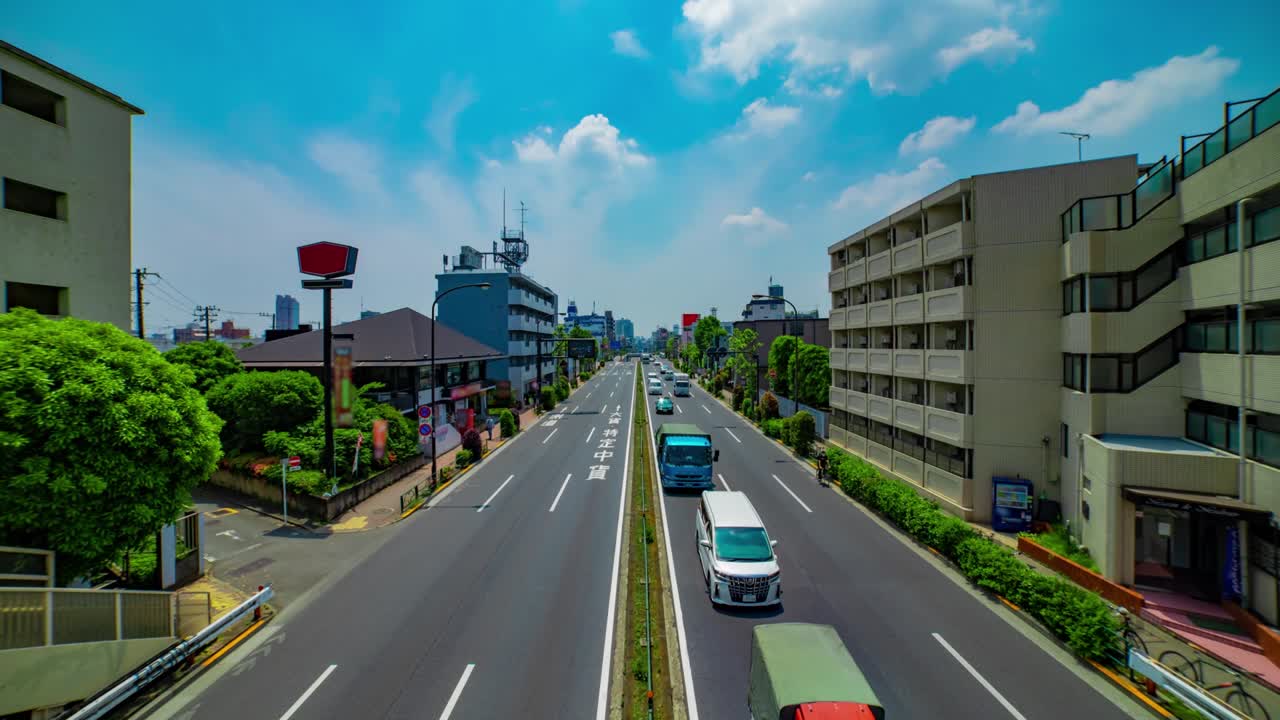 도쿄의 도시 거리에서 교통체증의 타임스 화면