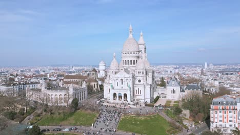 basilica of sacre coeur, montmartre hill in paris, france