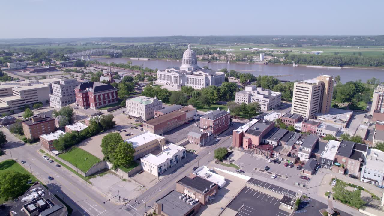 Fly over the Missouri State Capitol's stunning marble and stone with breathtaking aerial footage.