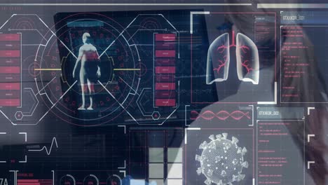 interfaz digital con el procesamiento de datos médicos contra la mujer médico que utiliza la computadora