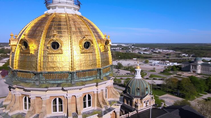 Very Good Aerial Drone Footage Of The Iowa State Capitol Building In Des Moines