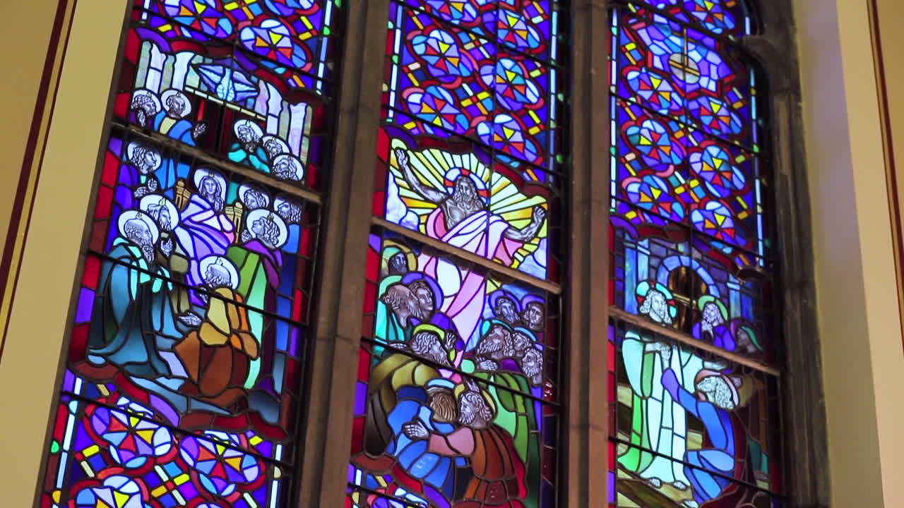 교회의 스테인드글라스