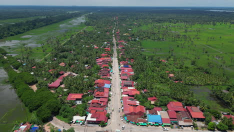 Hauptstraße-In-Der-Kleinen-Landstadt-Banteay-Srei-In-Siem-Reap,-Kambodscha