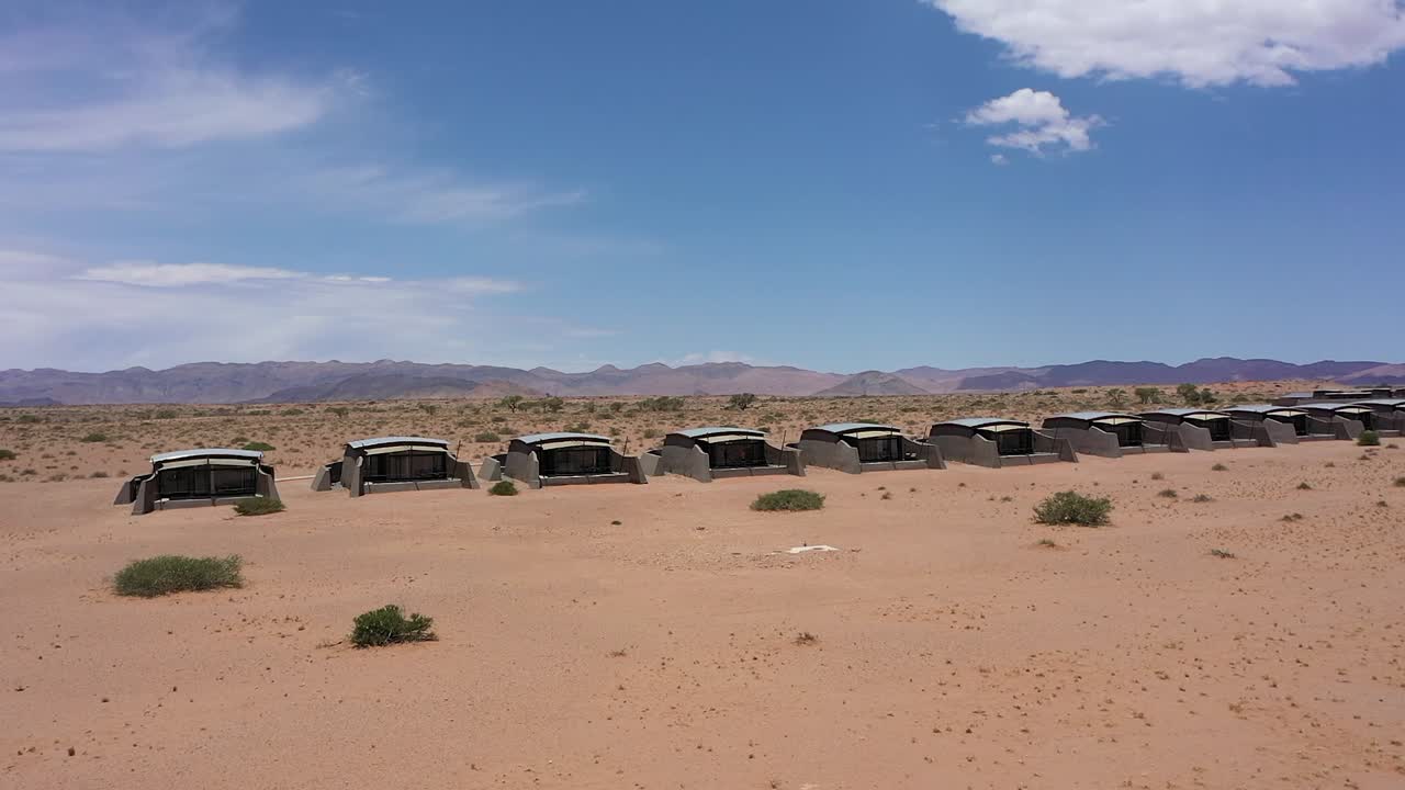 나미비아 사막 에 있는 소스수스블레이 근처 에 있는 몇 개의 로지 의 공중 뷰