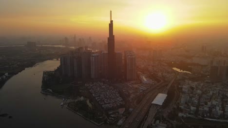 Drone-Aéreo-En-4k-Sobre-La-Ciudad-De-Ho-Chi-Minh,-Horizonte-De-Saigon,-Vietnam