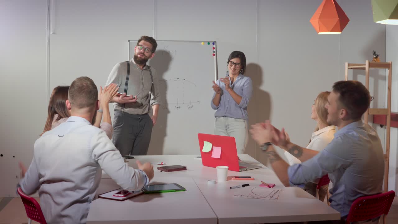 reunión del equipo de negocios