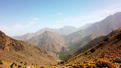 Video-De-Lapso-De-Tiempo-De-Marruecos,-Montañas-Del-Atlas,-Vista-Impresionante-Con-Imlil-En-El-Fondo